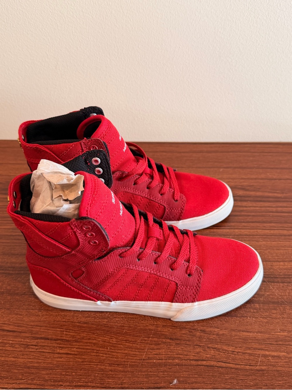 Supra dead stock kids  Sky Tops in Red